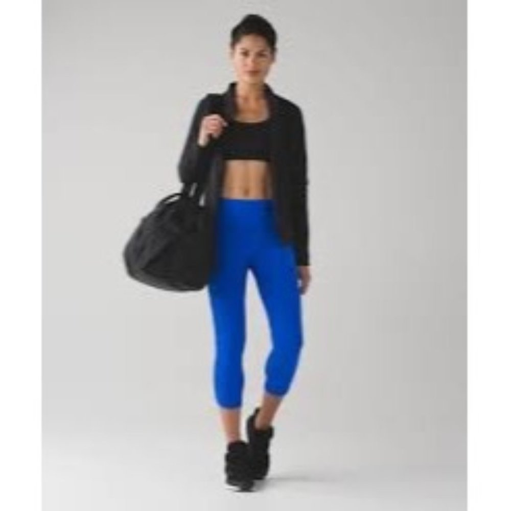 Lululemon Hit It 21' Crop Cerulean Blue Size 4